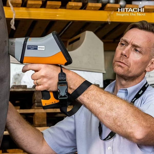 日立手持式光譜儀X-MET8000 E 1.jpg